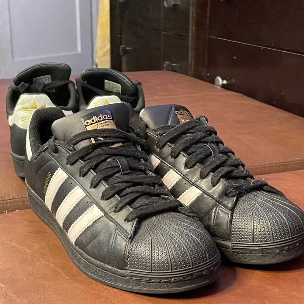 Adidas Shell-Toe Sneaker - Picture 8 of 8